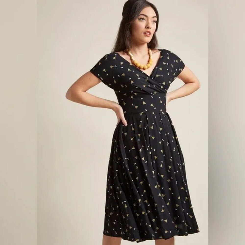 EUC Emily & Fin Martini Dress | M